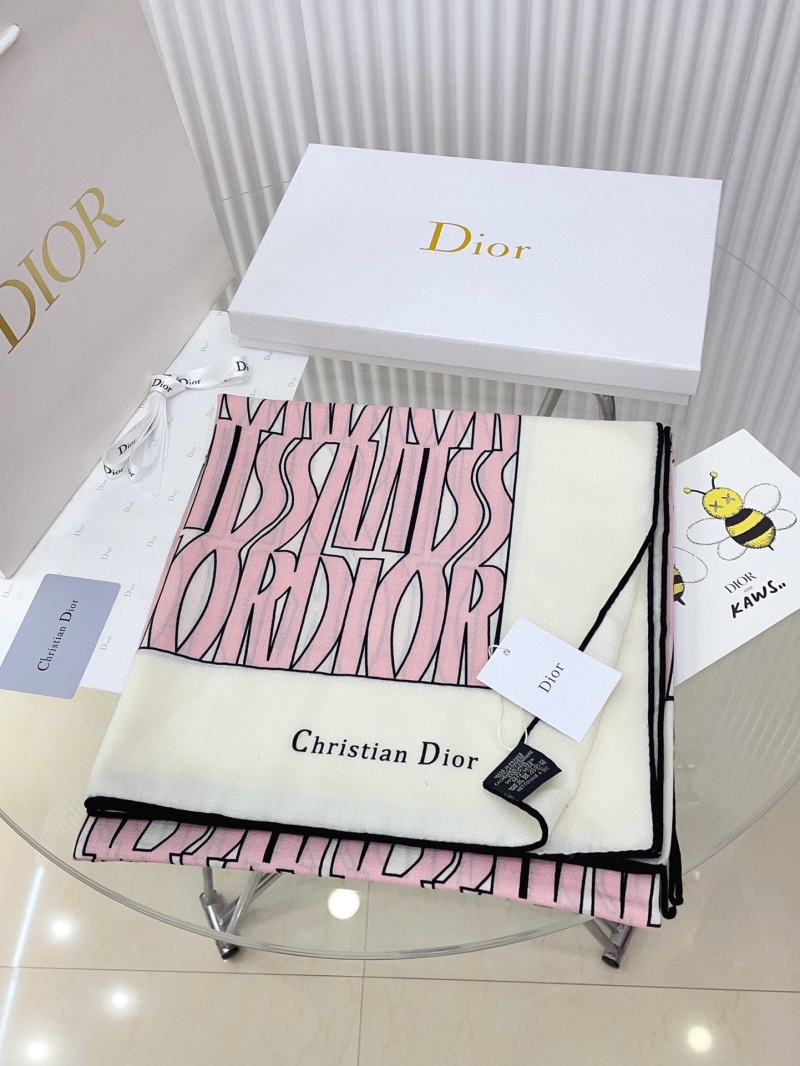 CHRISTIAN DIOR